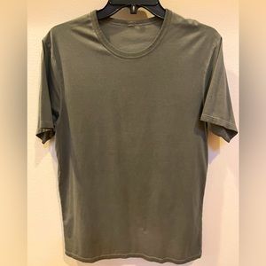 Lululemon 5 Year Basic Tee Shirt Short Sleeve Crewneck Sage Green Size Medium